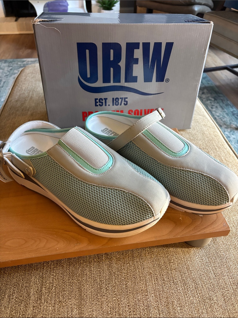 DREW Pursuit Teal and Light Gray Slip-On Slingback Clogs. Size 10.5 WIDE